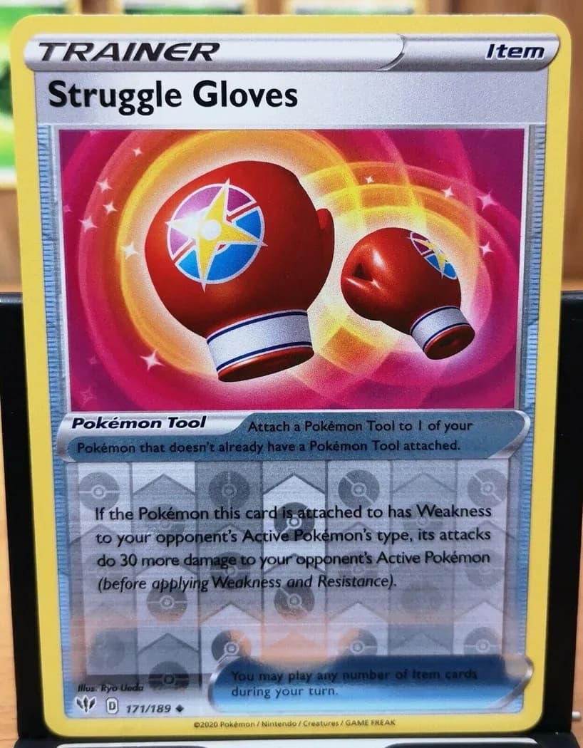 Struggle Gloves reverse holo card front, Darkness Ablaze 171/189