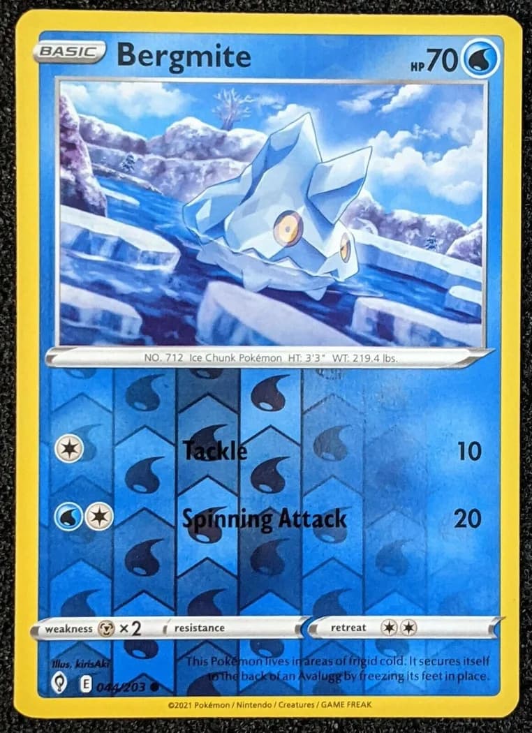 Bergmite reverse holo card front, Evolving Skies 44/203