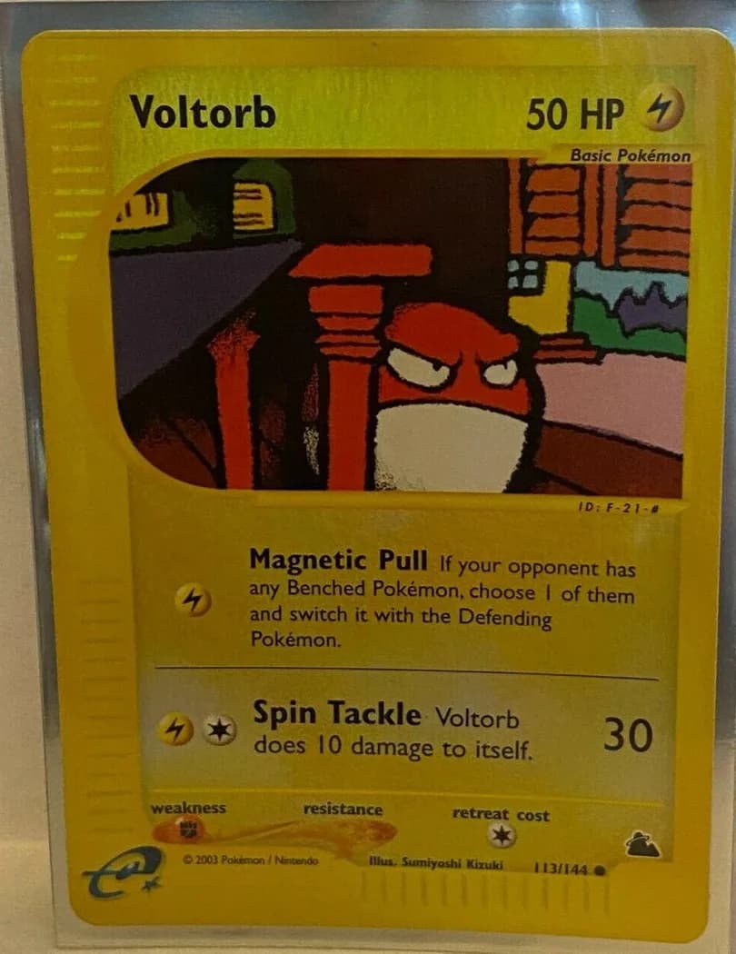 Voltorb reverse holo card front, Skyridge 113/144