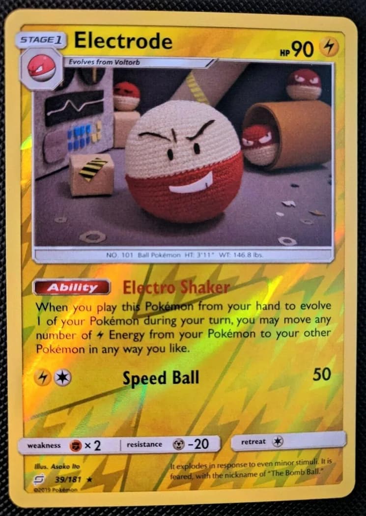 Electrode reverse holo card front, Team Up 39/181