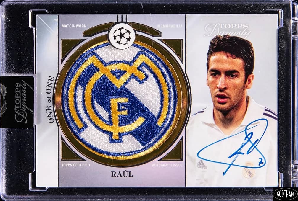 2024-25 Topps Dynasty Jumbo Club Crest Patch Autographs Gold Raúl, copy from a recorded sale (front)