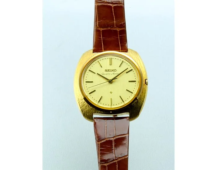 Seiko Quartz Astron 35SQ watch front