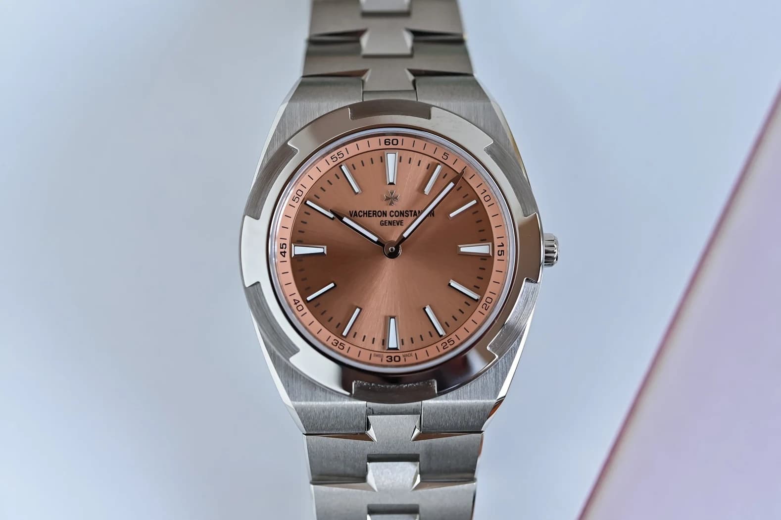 Vacheron Constantin Self-Winding Ultra-Thin (Platinum, salmon dial), watch front