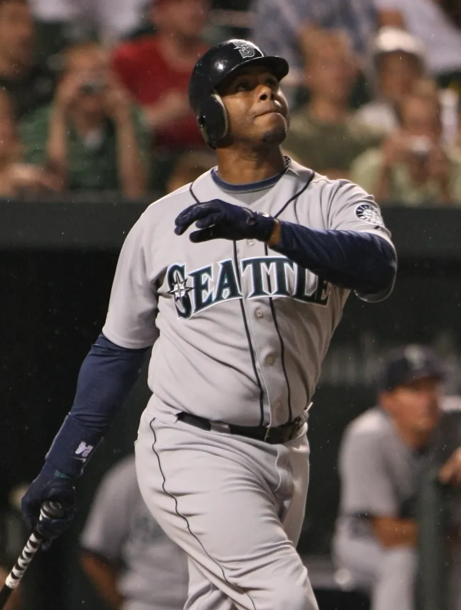 Ken Griffey Jr. in a Seattle Mariners uniform, 2009